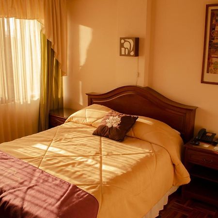 Apart Hotel Violettas โกชาบัมบา ภายนอก รูปภาพ