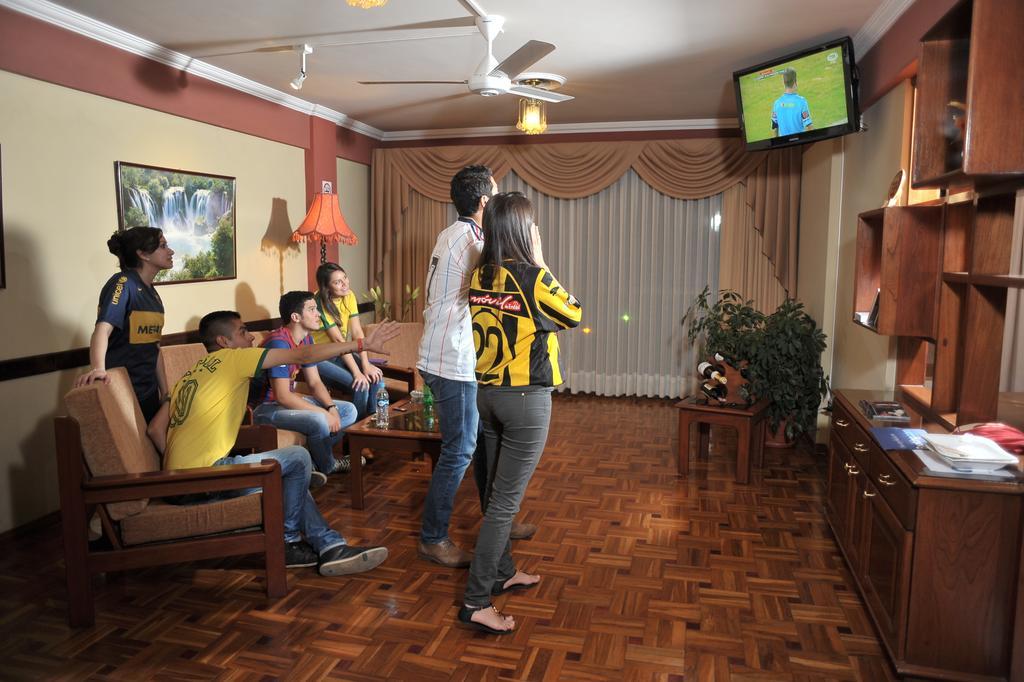 Apart Hotel Violettas โกชาบัมบา ภายนอก รูปภาพ