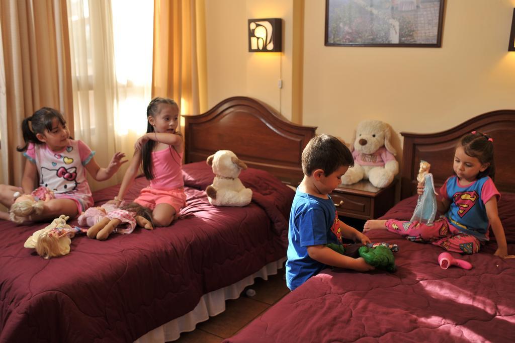 Apart Hotel Violettas โกชาบัมบา ภายนอก รูปภาพ