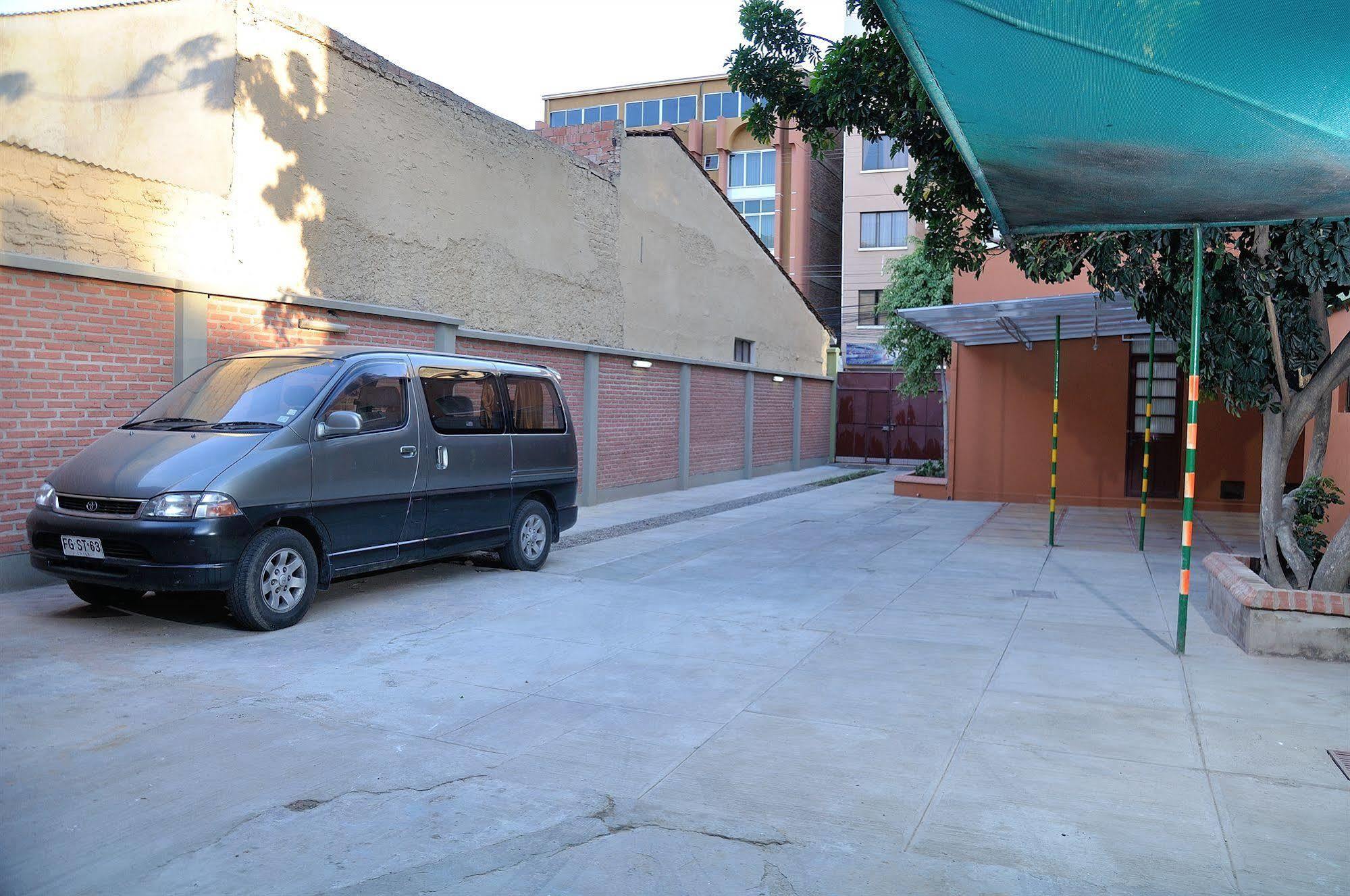Apart Hotel Violettas โกชาบัมบา ภายนอก รูปภาพ