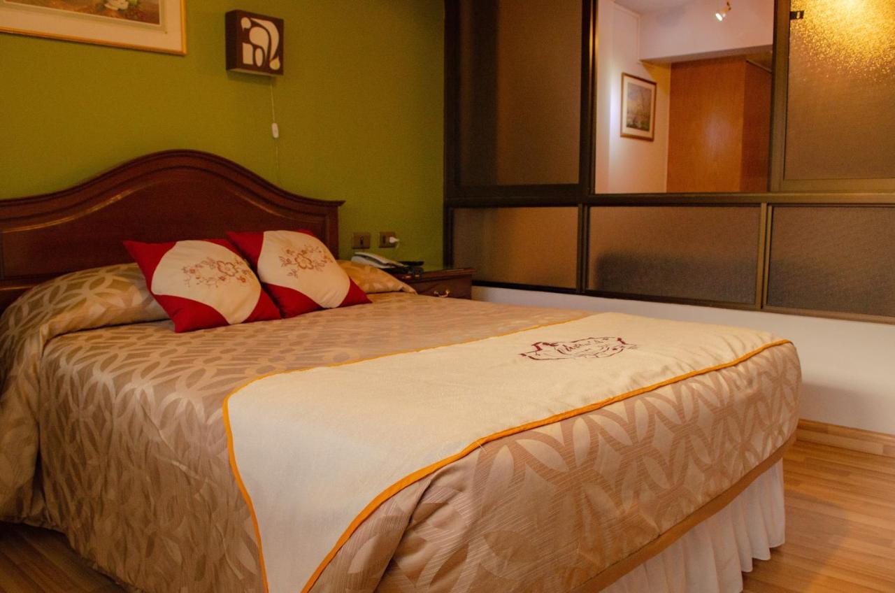 Apart Hotel Violettas โกชาบัมบา ภายนอก รูปภาพ