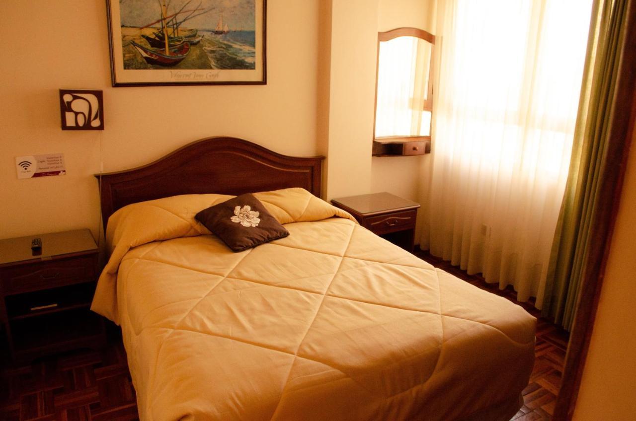 Apart Hotel Violettas โกชาบัมบา ภายนอก รูปภาพ